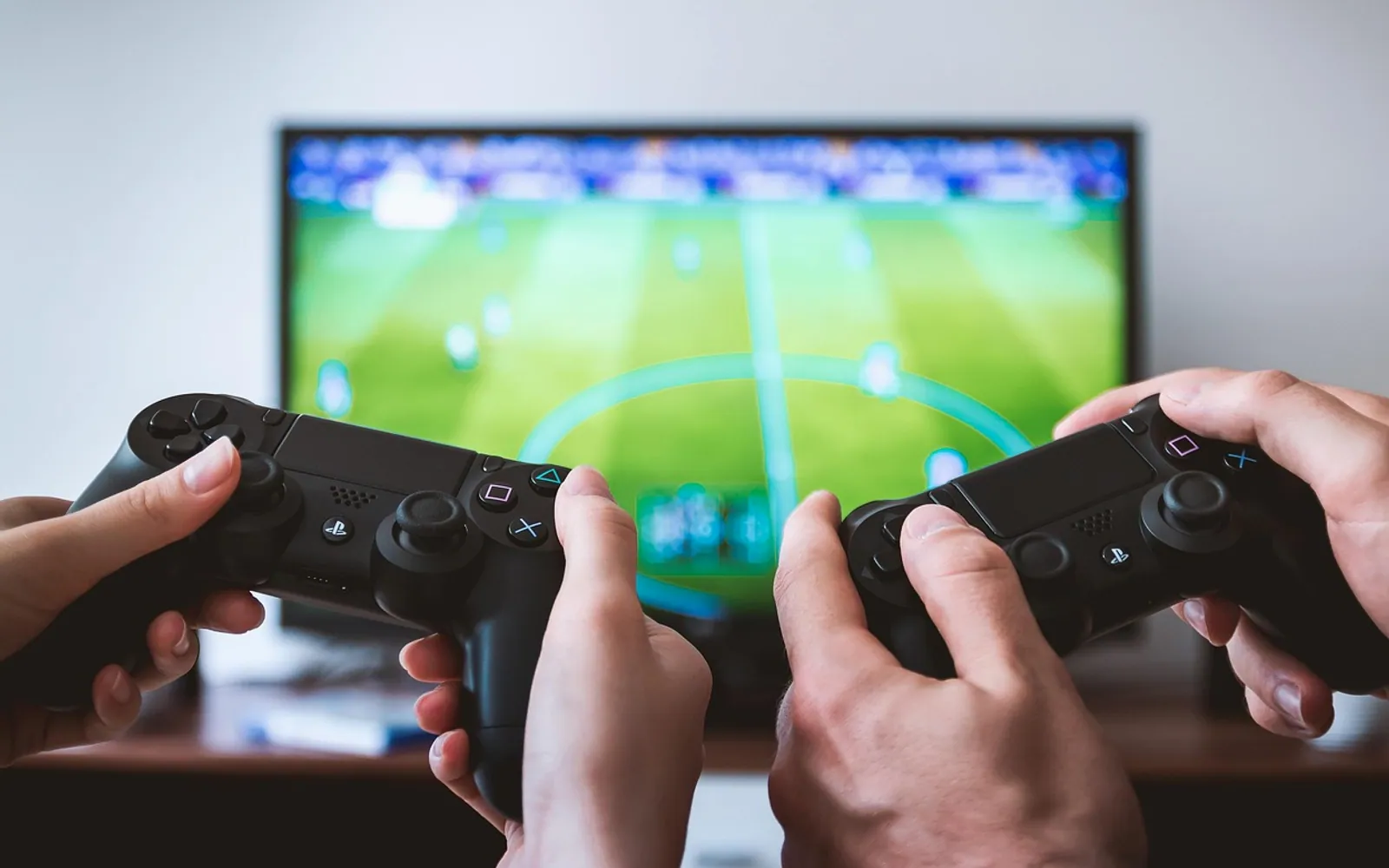 Gaming, tv and players